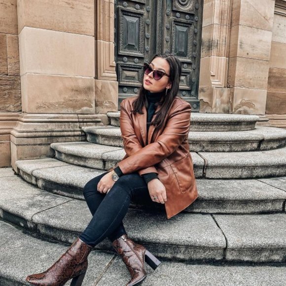 Block Heeled Ankle Bootie - Picture 4 of 5